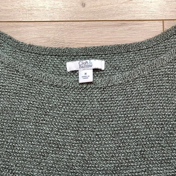 Croft & Barrow Olive Tone Scoop Neck Knit Pullover Quarter Sleeve Sweater/Size M - Picture 2 of 7